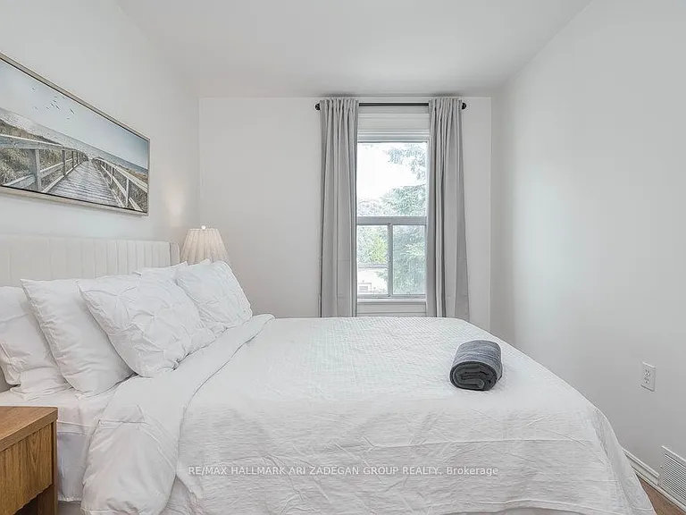 151 Broadview Ave — Photo 16