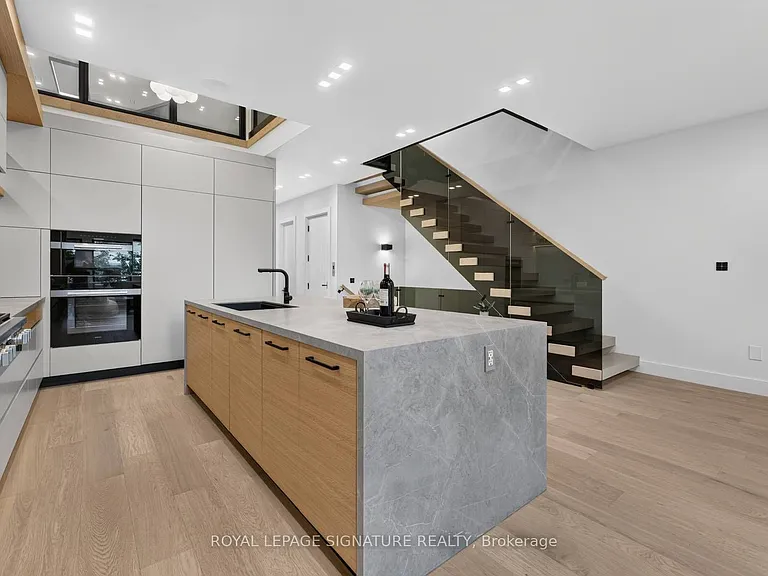 156 Snowdon Ave — Photo 7