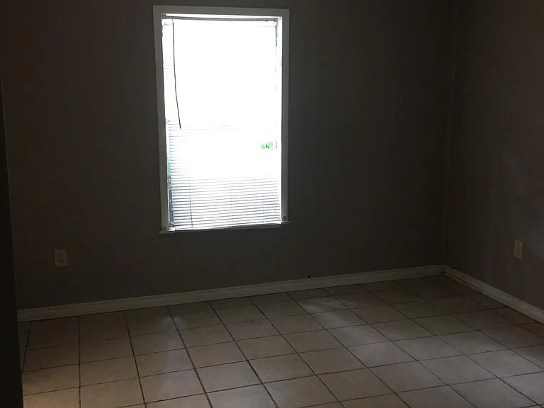 527 Pine St — Photo 9