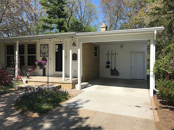 2nd image of 914 Westwood Ave