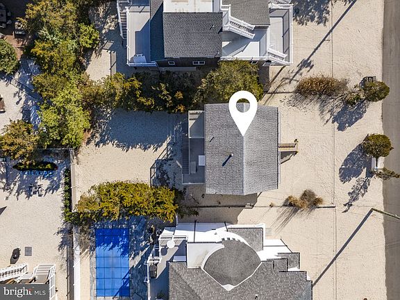 4th image of 2006 Central Ave