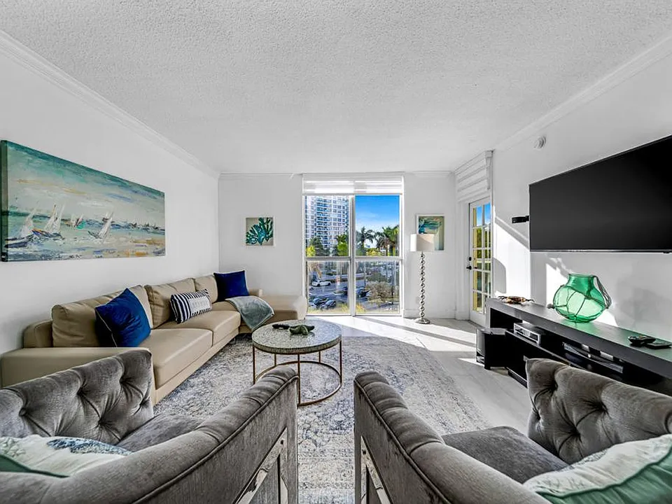 3901 S Ocean Dr #ID1255507P