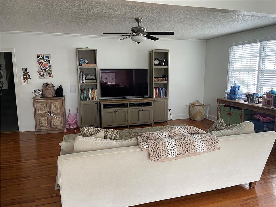 1st image of 48 N Wren St