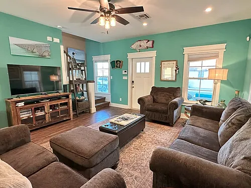 1113 Pompano Ave #ID1515052P Photo 1