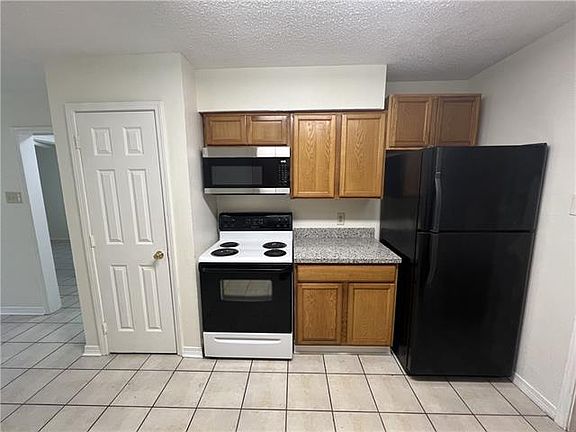 4th image of 2312 Stander Pl