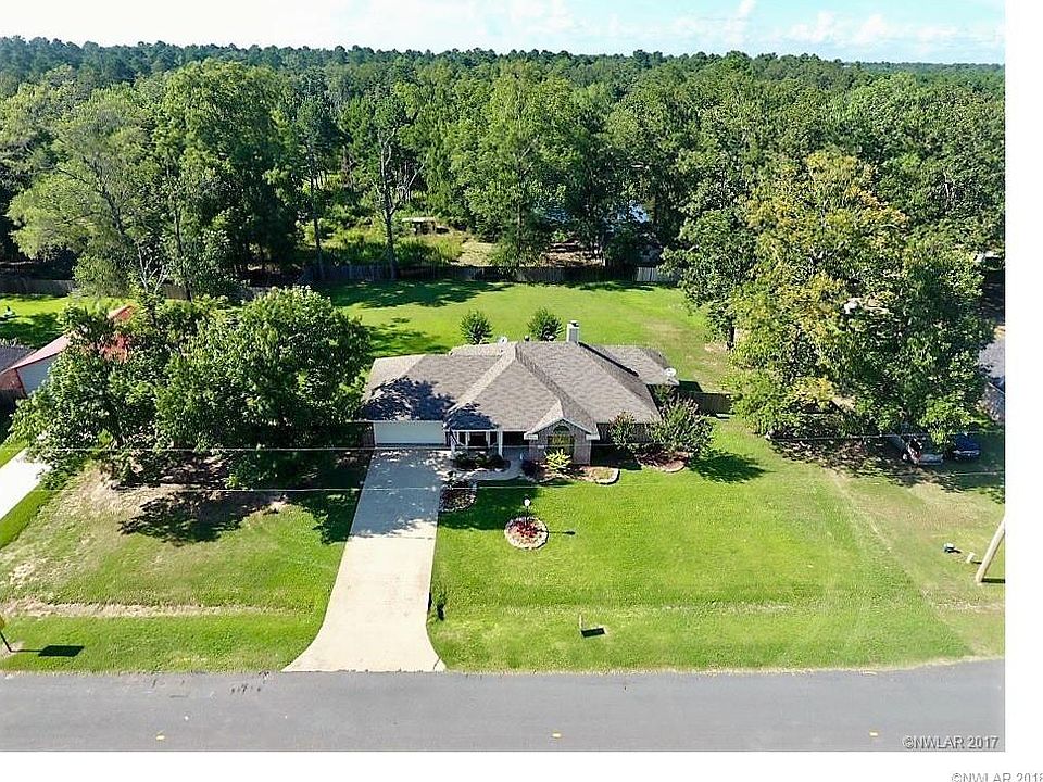 1st image of 104 Lone Oak Dr