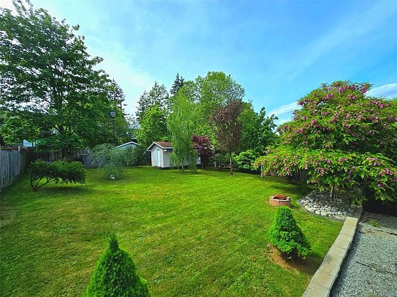 4th image of 849 Inez Pl