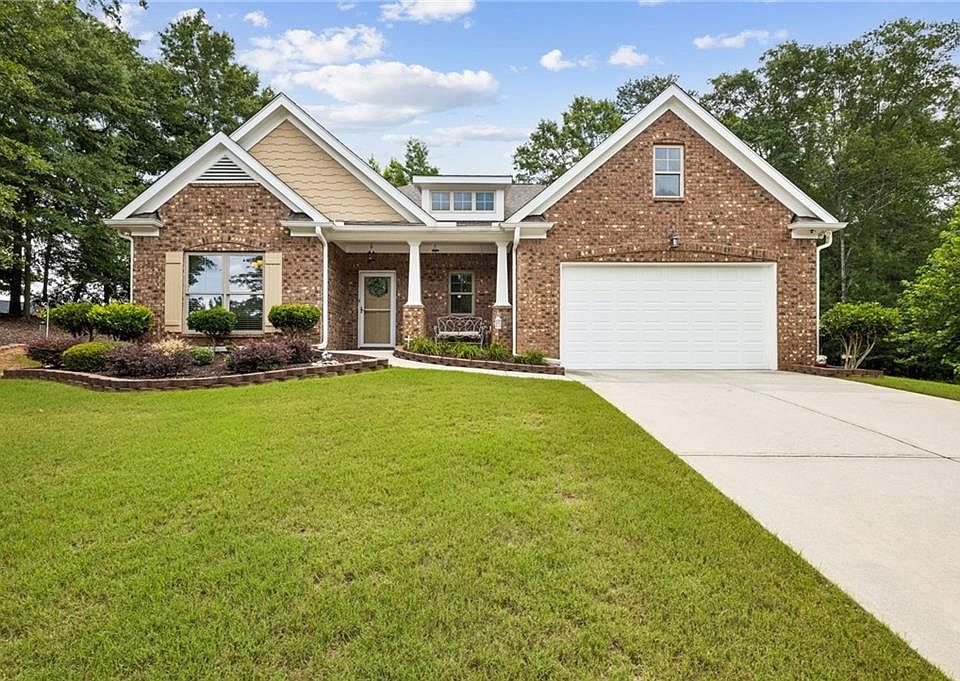 1st image of 557 Butterfly Ln