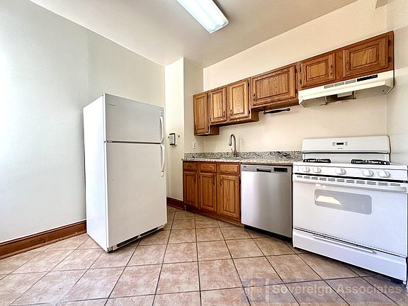 5th image of 64 W 108th St APT 5D