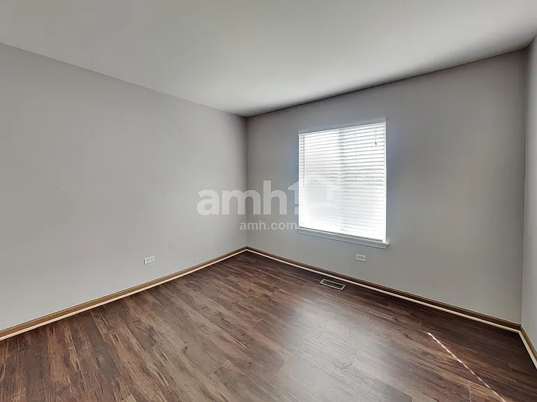 2415 Sisters Ct — Photo 19