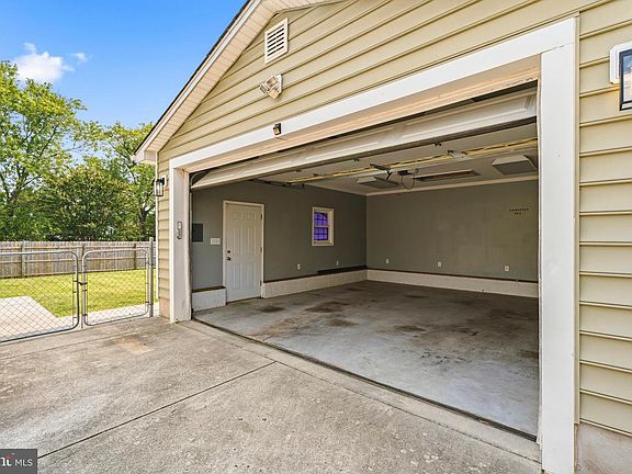 4th image of 530 Holly Hunt Rd