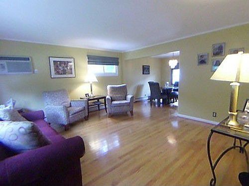 2nd image of 3 Northcote Cres