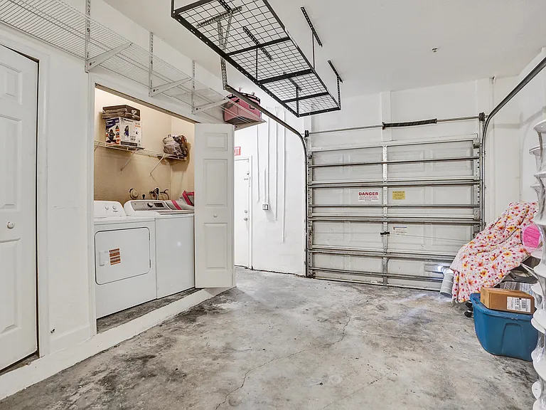 3911 Shoma Dr — Photo 34