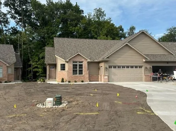 1663 Rivers Edge Ct, Adrian, MI 49221