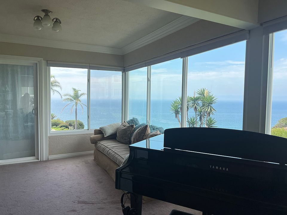 2nd image of 639 Paseo De La Playa Unit 202