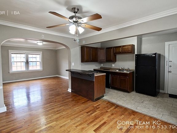 3rd image of 4515 Roanoke Pkwy Unit 4515