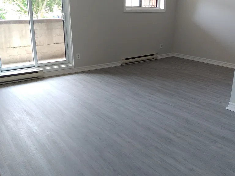 560 Bloor St E #203 — Photo 3