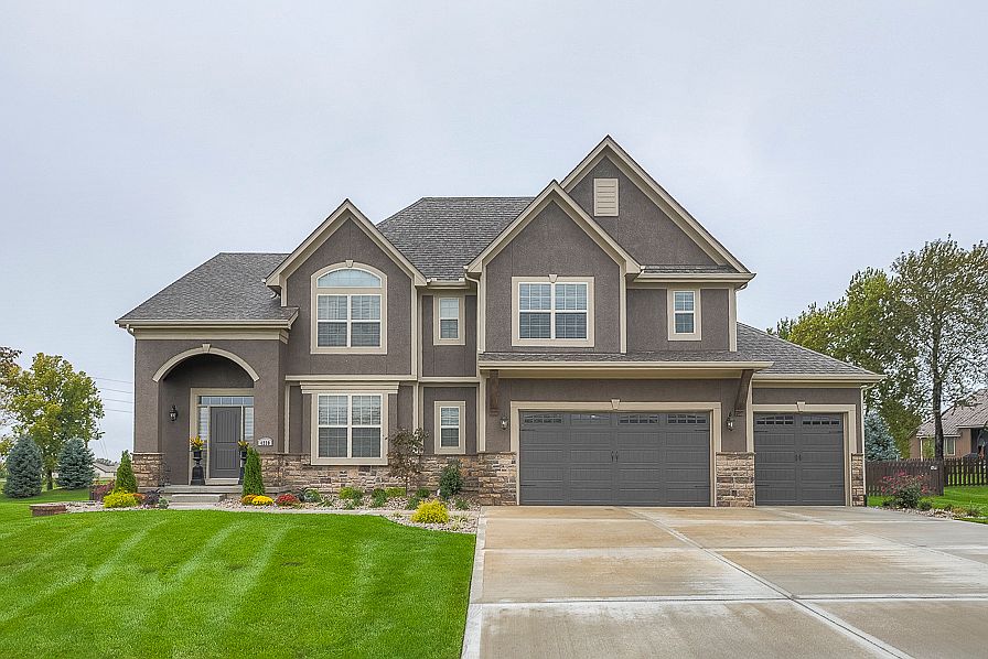 1st image of 4230 NE Park Springs Ct