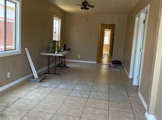 2324 E Hatchway St, Compton, CA 90222