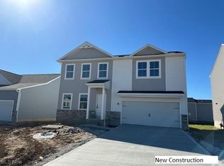 377 Golden Apple Dr NE, Louisville, OH 44641