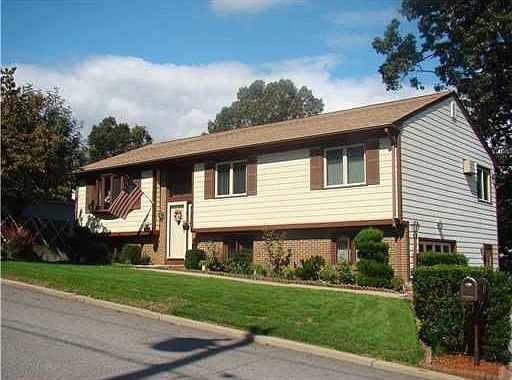 1st image of 15 Maclaine Dr