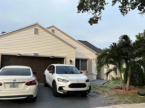 1131 SW 86th Ave Photo 1