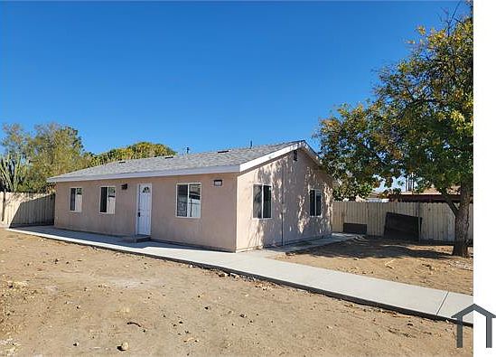 2nd image of 9241 Tamarind Ave