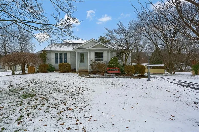 125 Kings Dr photo 1