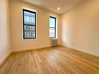 200 Mott Street, #19