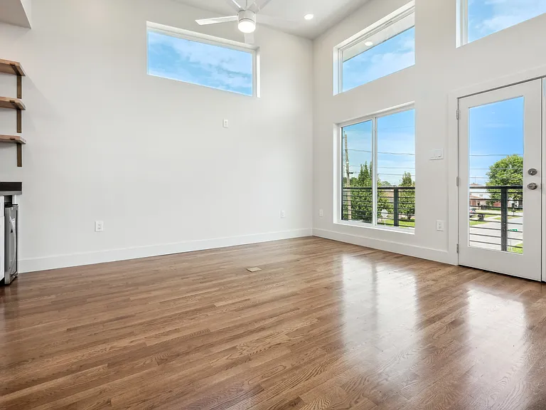 Living/Den area