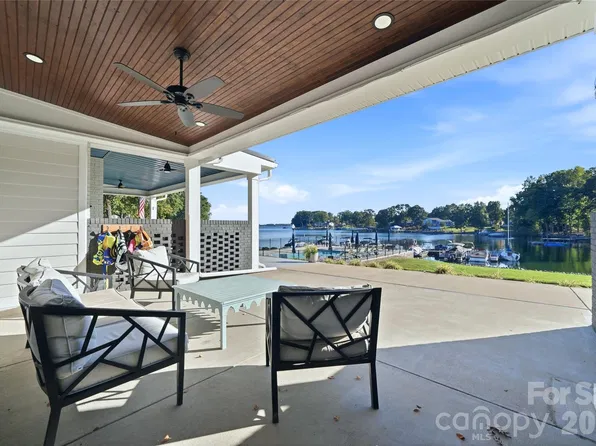 8014 Westcape Dr, Denver, NC 28037