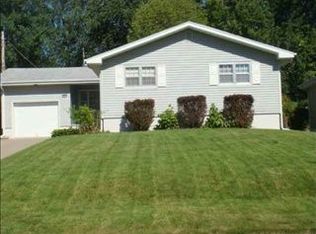 3015 S 45th St, Omaha, NE 68106