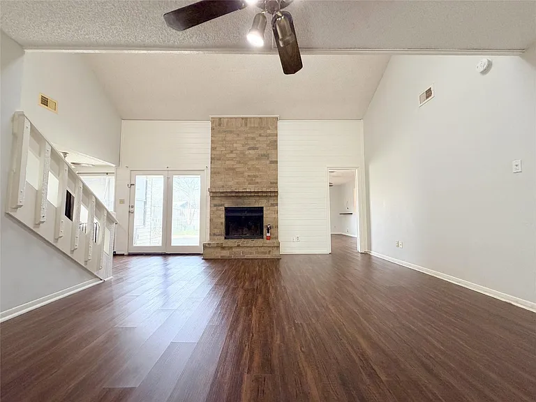 2535 Planters Row — Photo 6