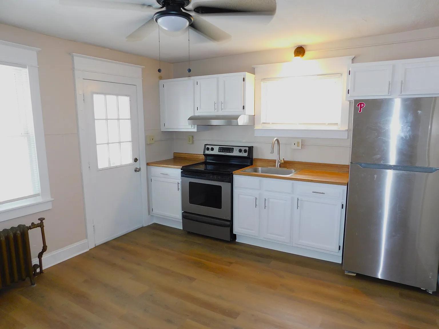 2 bed, $1,600 — Photo 4