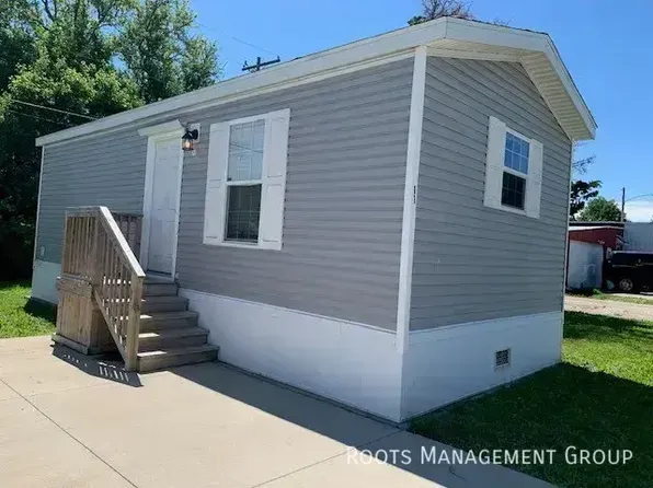 11 Ronald Dr #R11, Bloomington, IL 61704