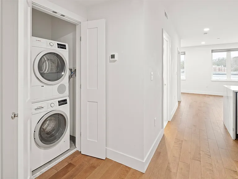 50 Hichborn St #204 — Photo 5