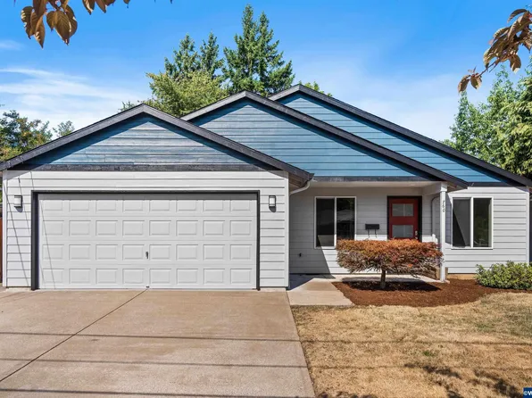 760 8th Ave, Sweet Home, OR 97386