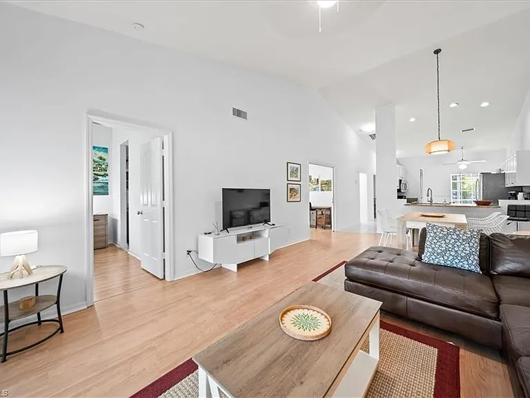 627 Saint Andrews Blvd — Photo 23