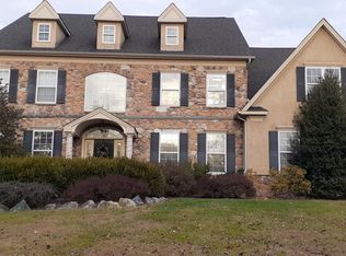 4008 Ashbrook Dr, Royersford, PA 19468
