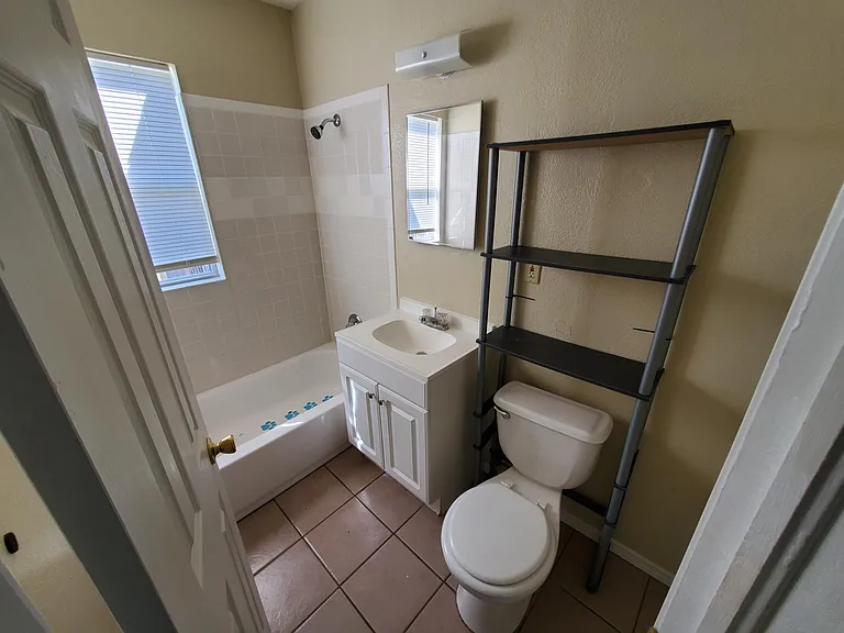 1414 NW Lincoln Ave — Photo 30