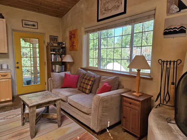 (undisclosed Address), Taos, NM 87571