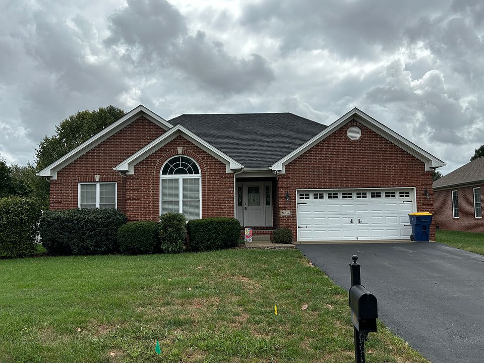Well kept brick home in Hidden River Subdivision