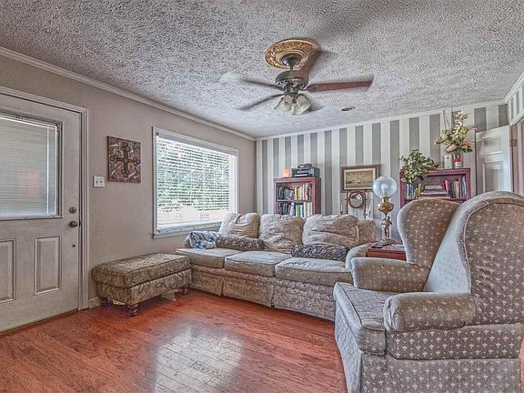 4th image of 116 Hillcrest Dr