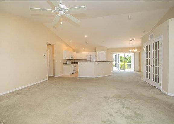 5th image of 2103 NE 5th Pl