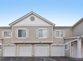 117 Braxton Ln, Aurora, IL 60504