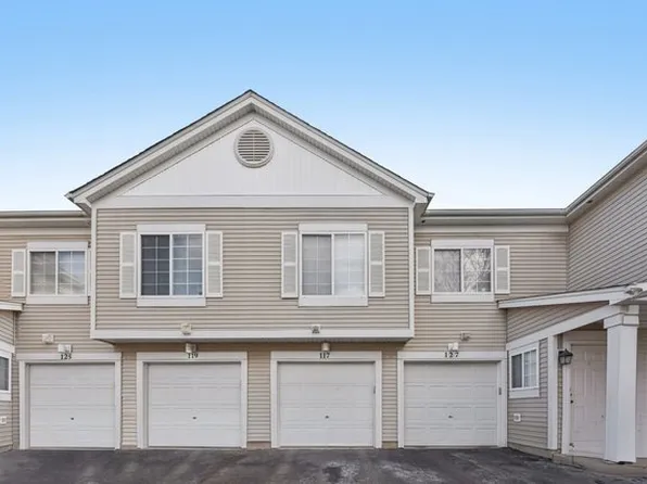 117 Braxton Ln, Aurora, IL 60504