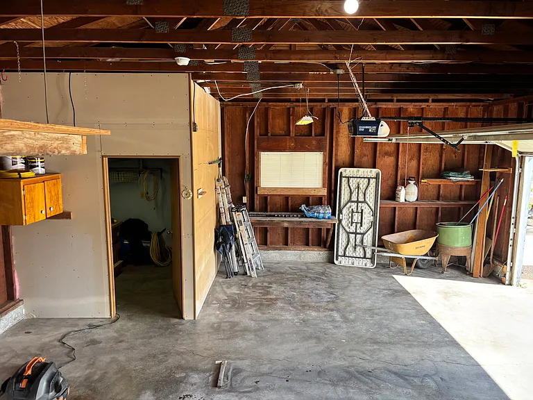 1805 Susan Ave — Photo 12