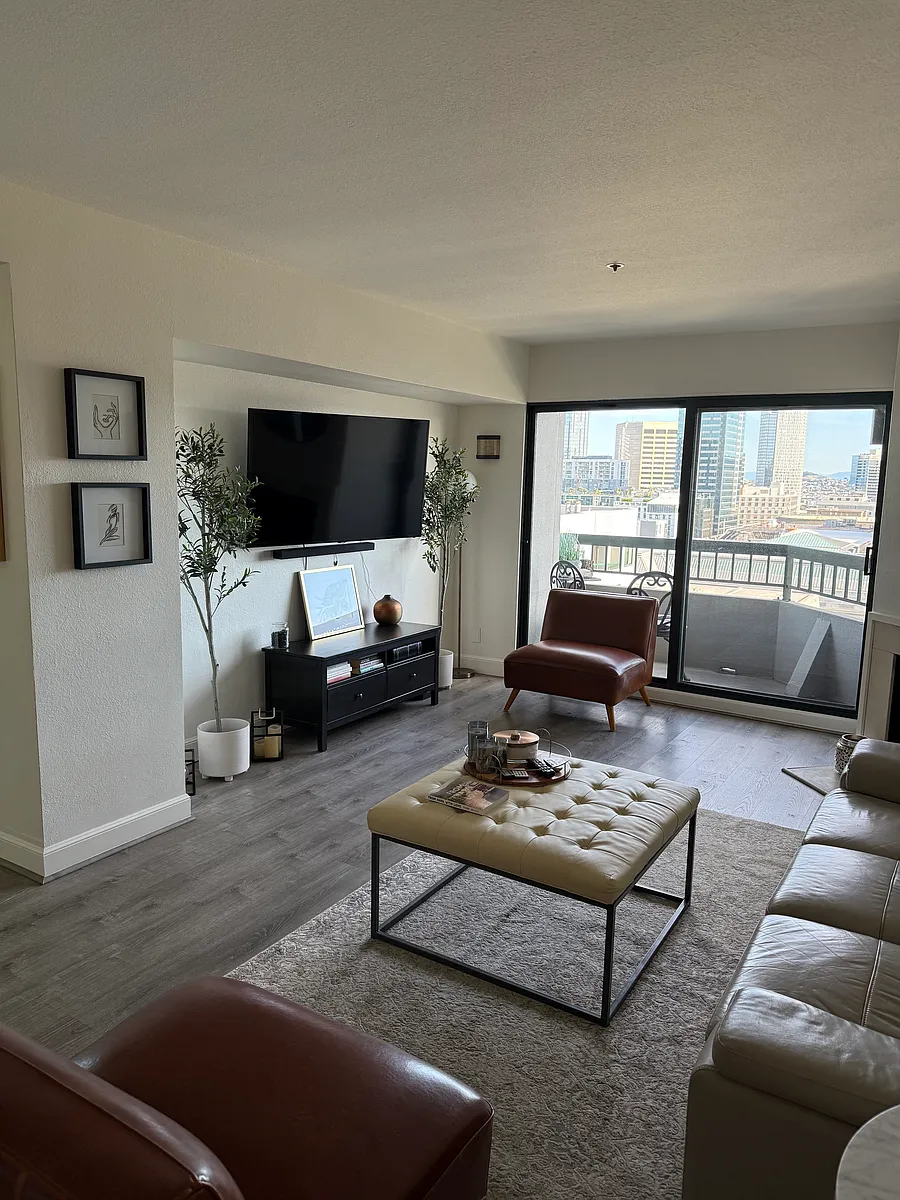 Building Photo - 601 Van Ness Ave #1125