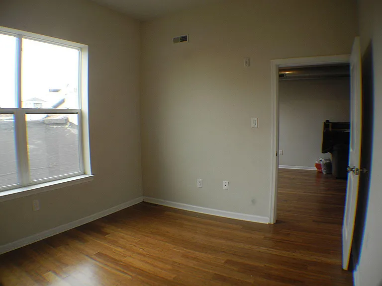 1509 W Girard Ave #10 — Photo 11