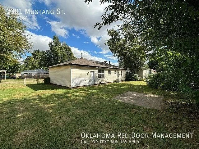 2301 Mustang St — Photo 4